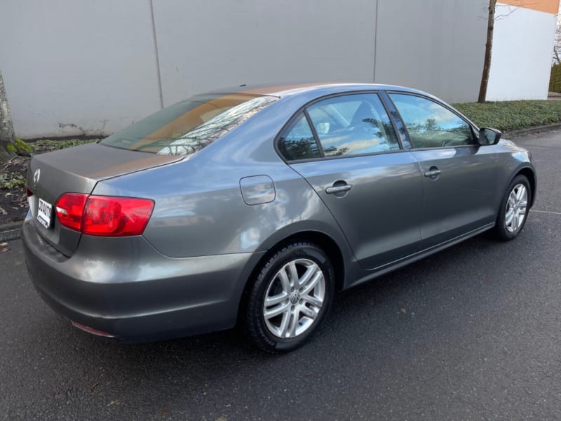 Volkswagen Jetta Sedan 2013 price $6,995