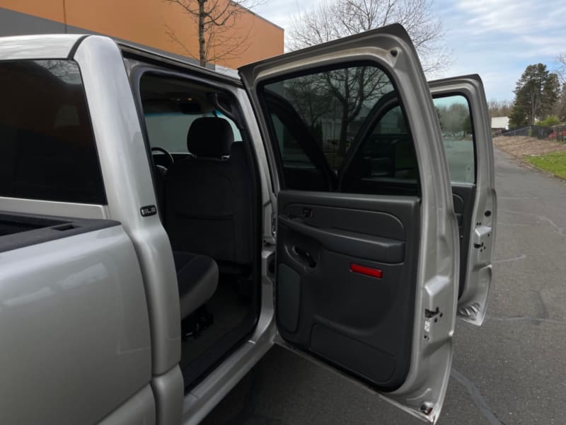 GMC Sierra 2500HD 2006 price $17,995