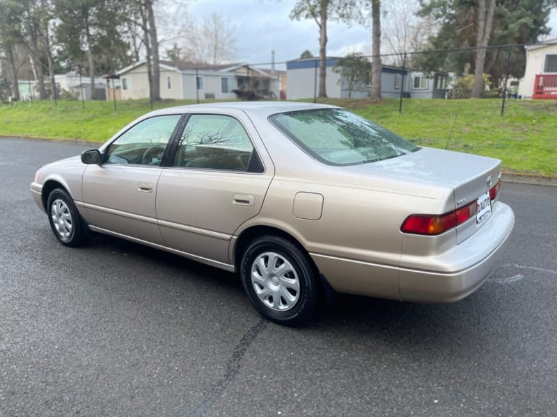 Toyota Camry 1997 price $3,995