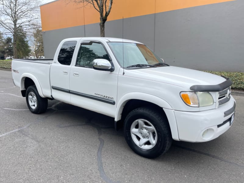 Toyota Tundra 2003 price $15,995