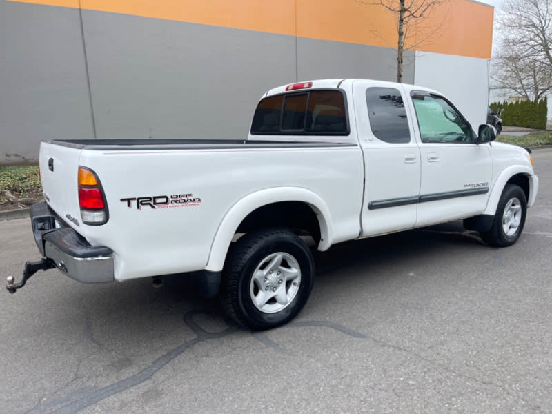 Toyota Tundra 2003 price $15,995