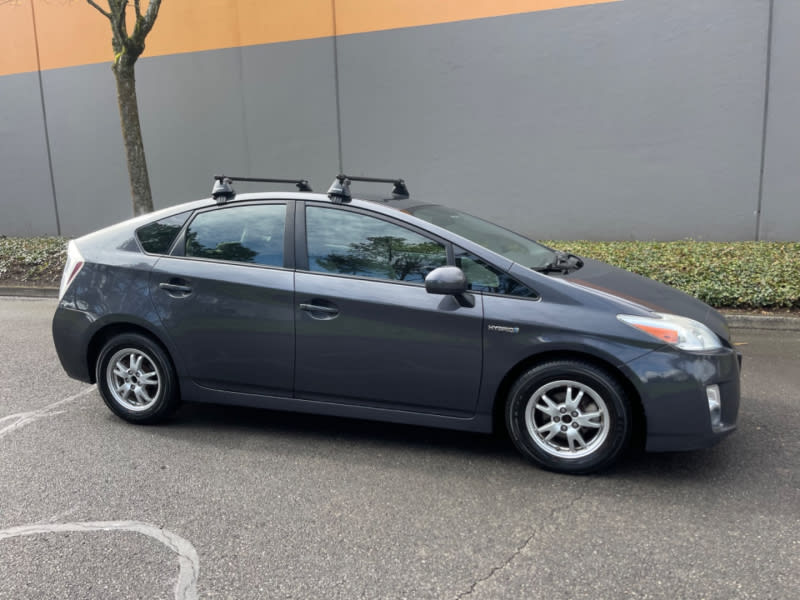 Toyota Prius 2010 price $8,495