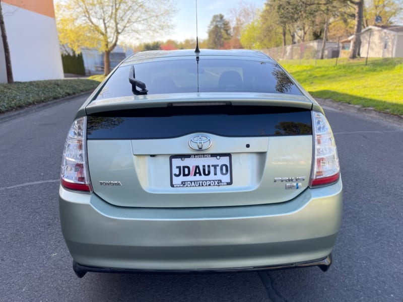 Toyota Prius 2009 price $7,495