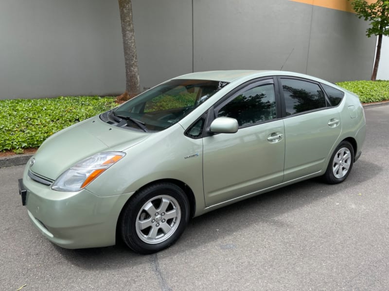 Toyota Prius 2009 price $7,495