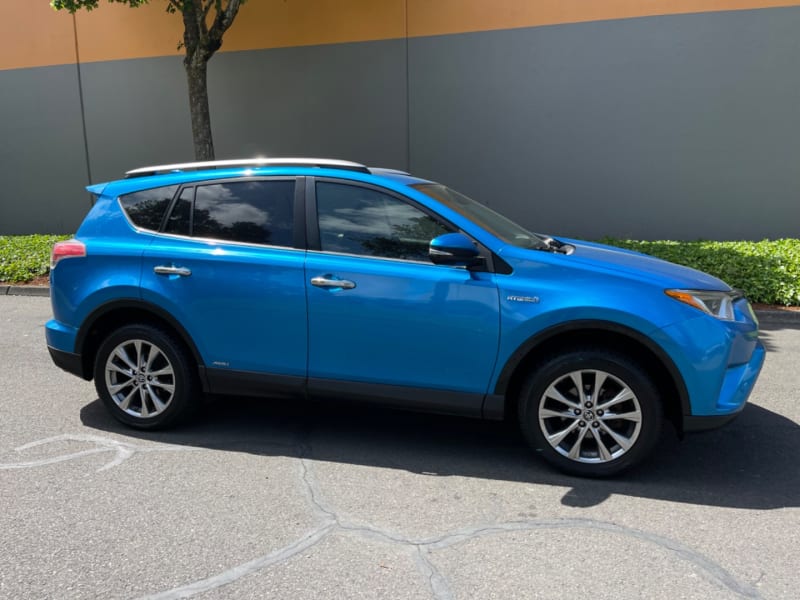 Toyota RAV4 Hybrid 2017 price $14,995