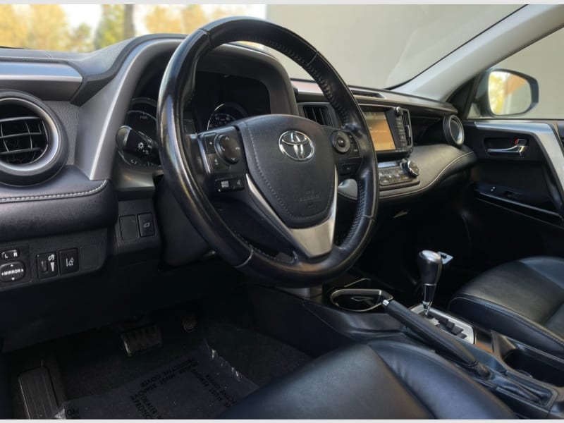 Toyota RAV4 Hybrid 2017 price $14,995