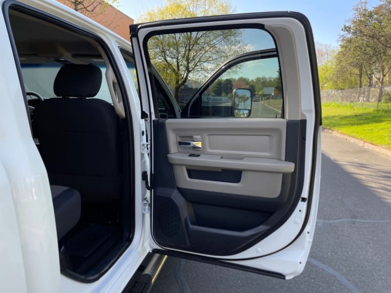 Dodge Ram 3500 2010 price $29,995