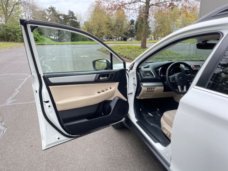 Subaru Outback 2017 price $13,995