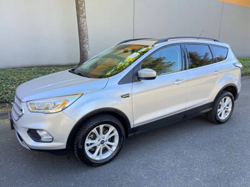 Ford Escape 2018 price $9,995