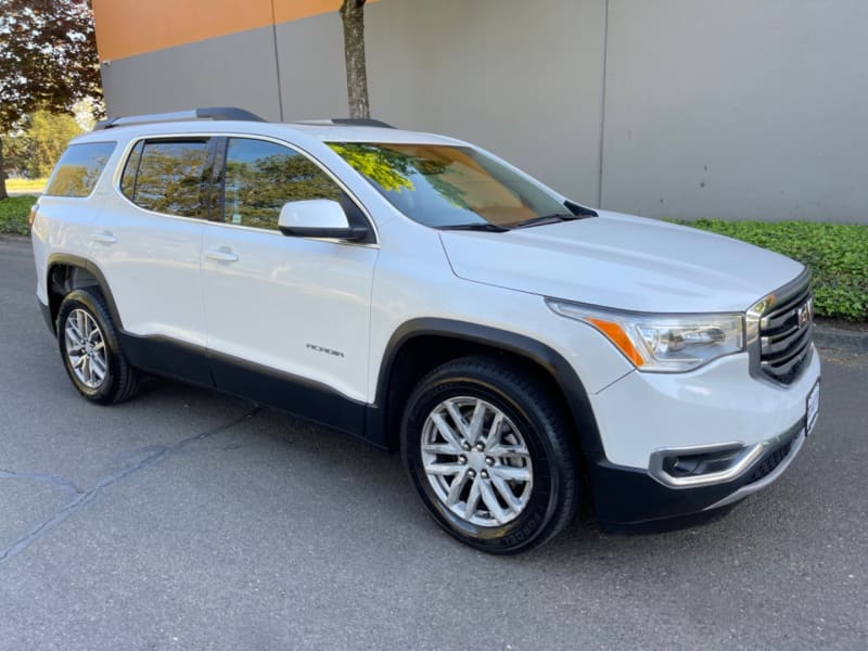 GMC Acadia 2018 price $18,995