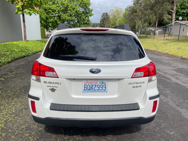 Subaru Outback 2011 price $9,995