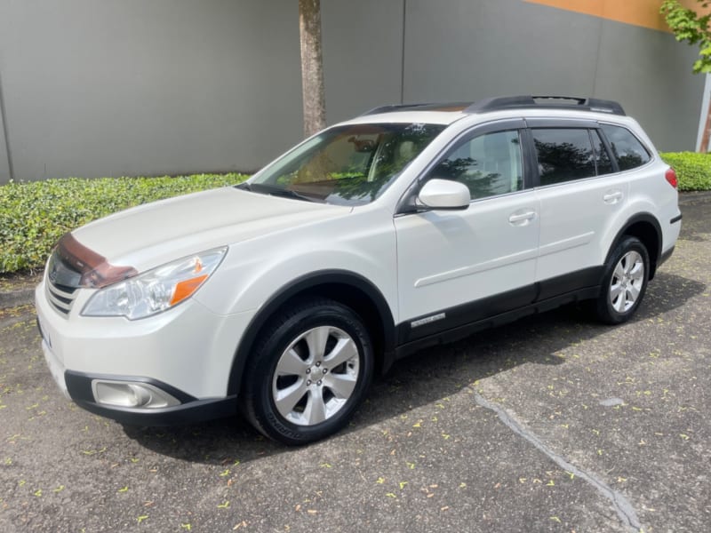 Subaru Outback 2011 price $9,995