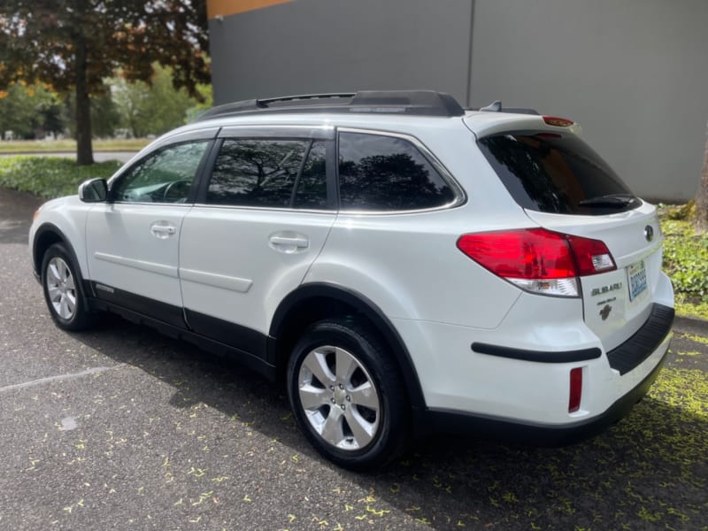 Subaru Outback 2011 price $9,995