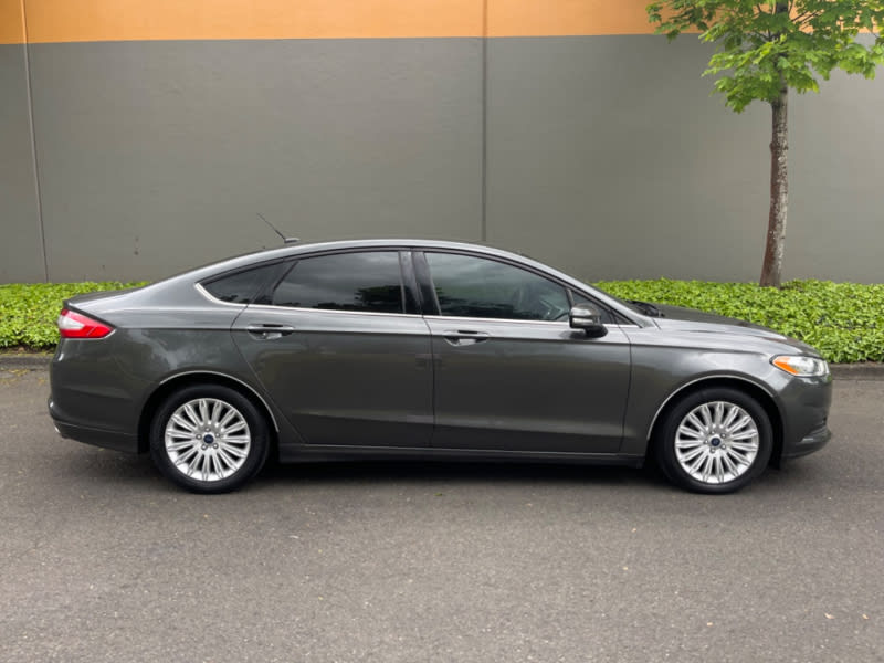 Ford Fusion 2015 price $7,995