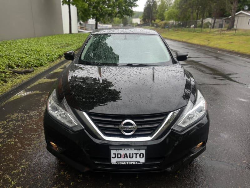 Nissan Altima 2018 price $10,995