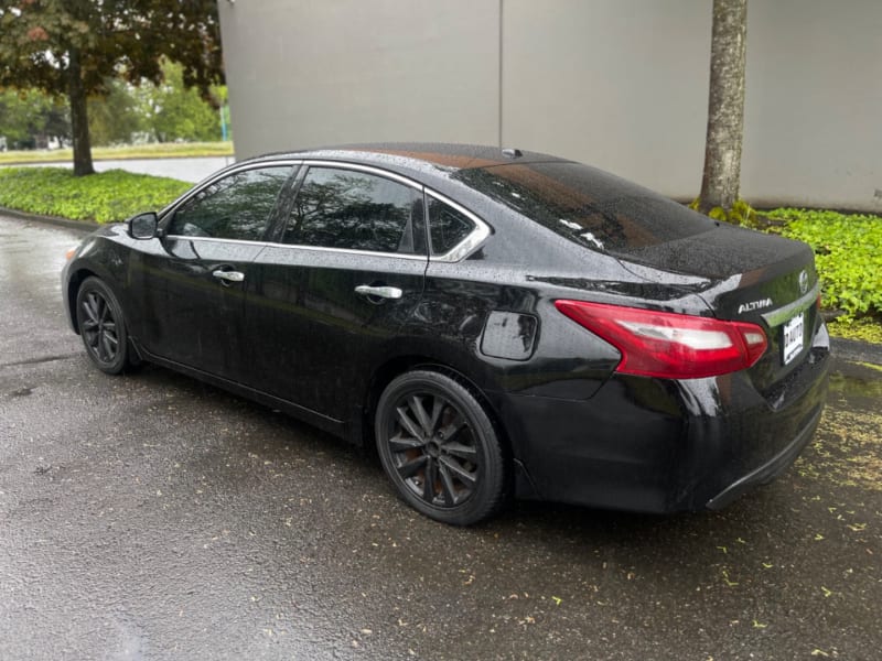 Nissan Altima 2018 price $10,995