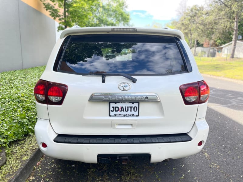 Toyota Sequoia 2018 price $26,995