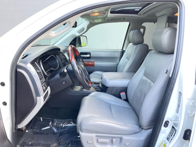 Toyota Sequoia 2018 price $26,995