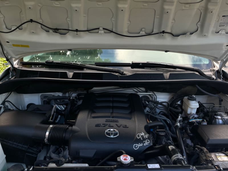 Toyota Sequoia 2018 price $26,995