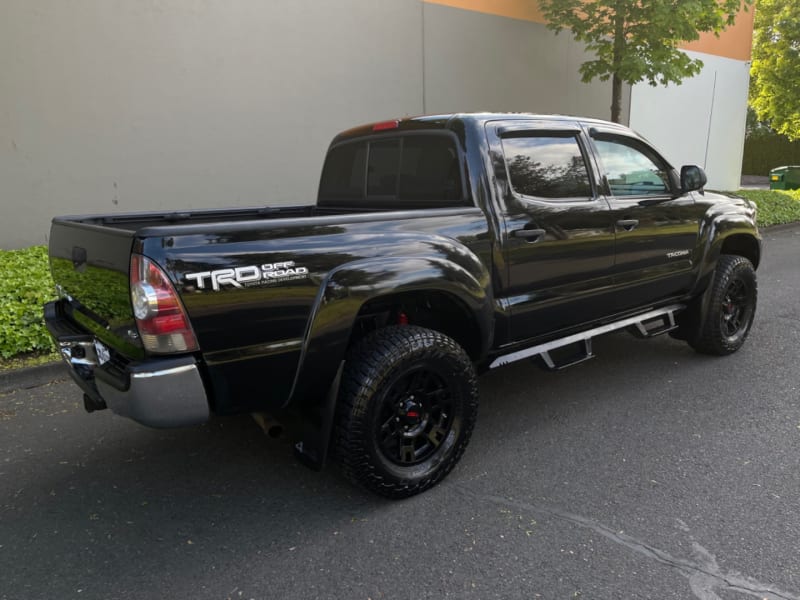 Toyota Tacoma 2013 price $18,995