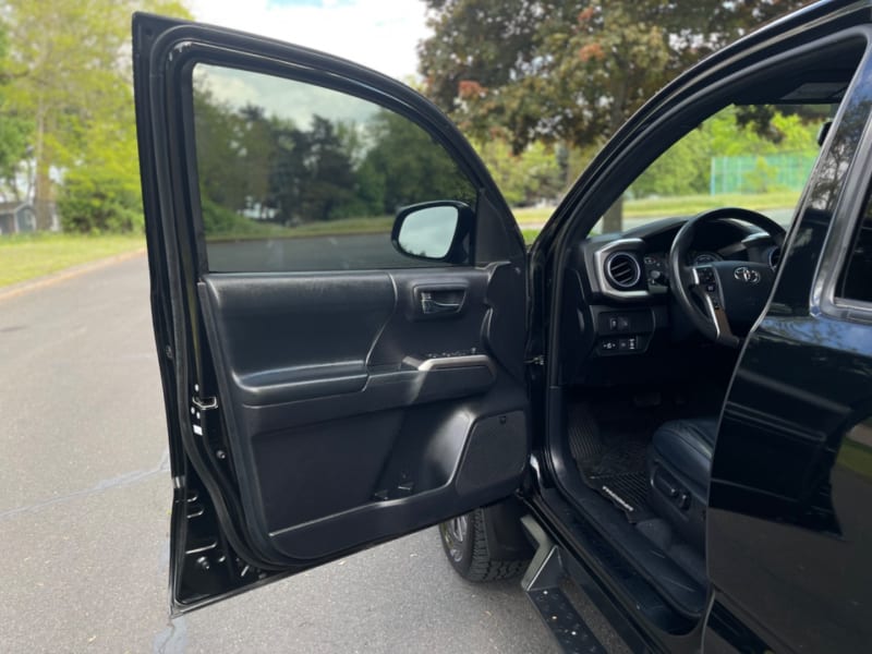 Toyota Tacoma 4WD 2020 price $37,995