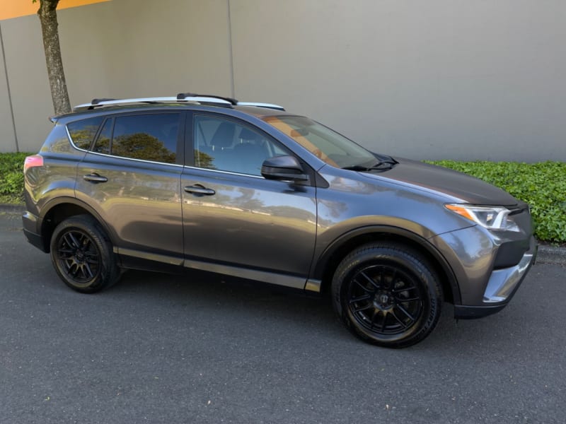 Toyota RAV4 2016 price $10,995