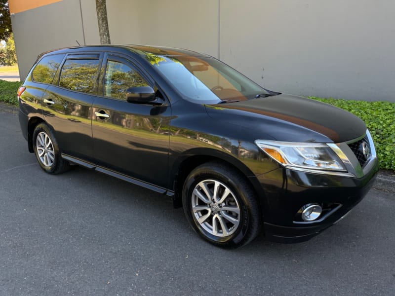 Nissan Pathfinder 2016 price $11,995