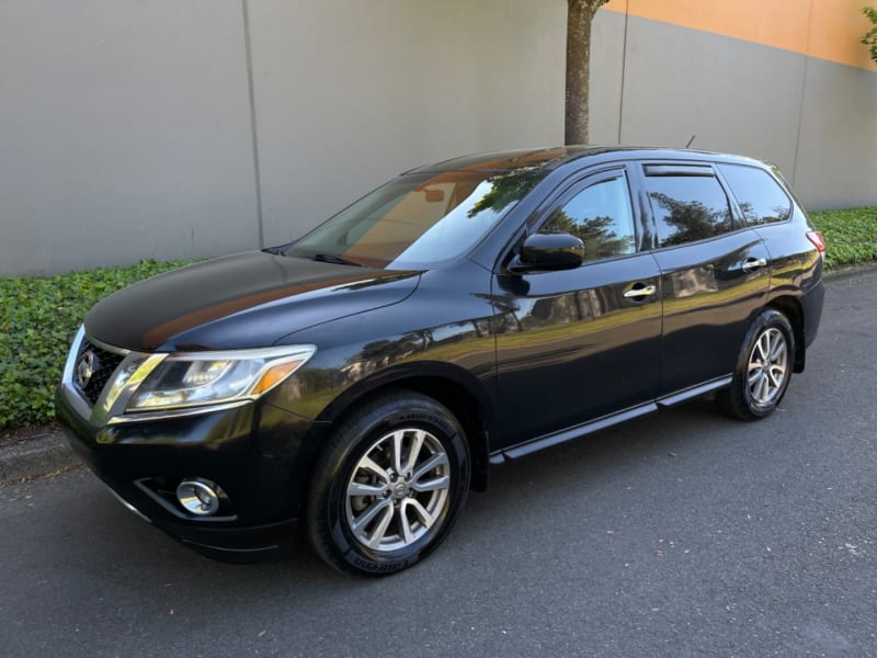 Nissan Pathfinder 2016 price $11,995