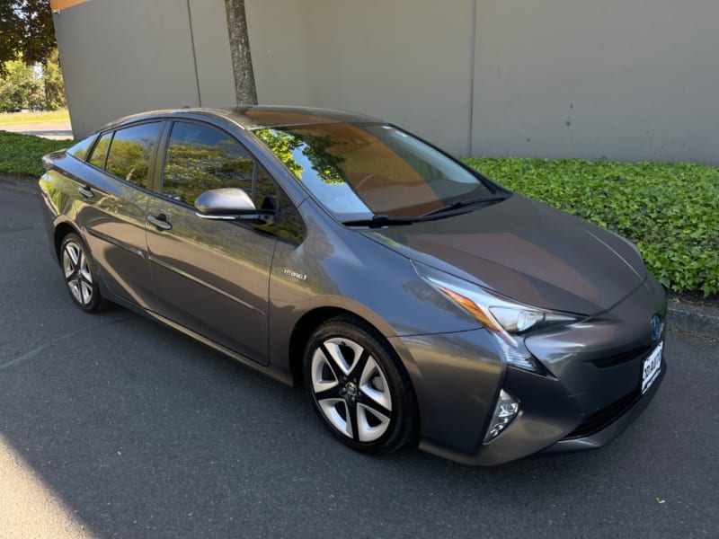 Toyota Prius 2016 price $13,995