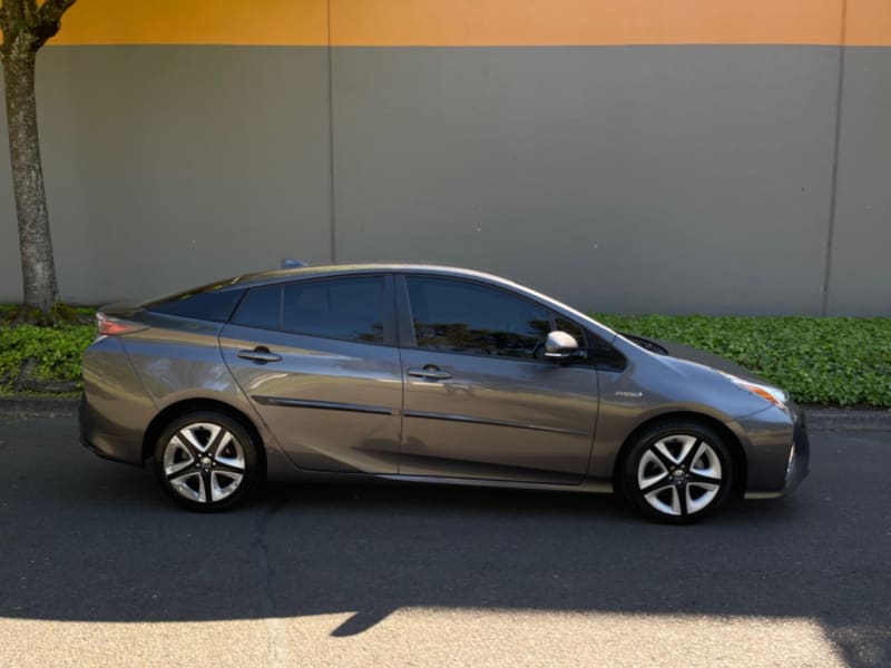 Toyota Prius 2016 price $13,995