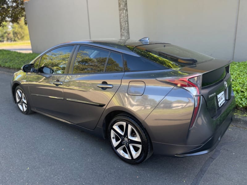 Toyota Prius 2016 price $13,995