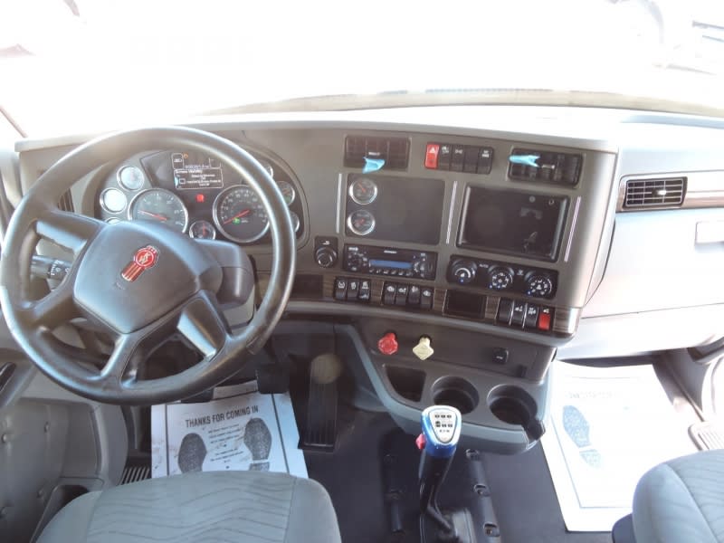 KENWORTH T680 SLEEPER  2014 price $49,900