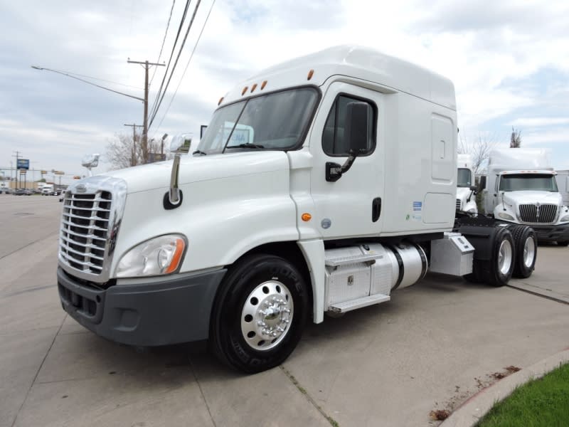 Freightliner CASCADIA SLEEPER 2015 price $39,900