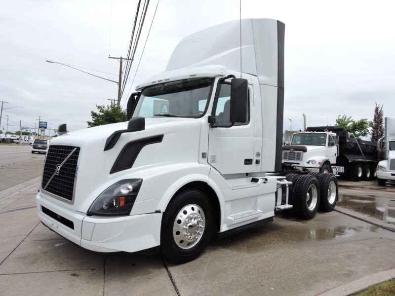 Volvo VNL DAY CAB (FCAM) 2017 price $69,900