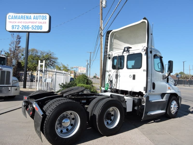 Freightliner CASCADIA DAY CAB (FCAM) 2015 price $24,900