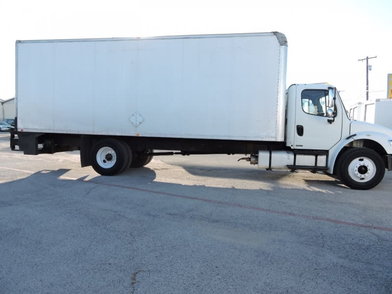 Freightliner 24 FOOT BOX TRUCK LIFTGATE 2009 price $29,900