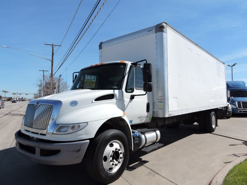 International 4300 26 FOOT BOX LIFTGATE 2015 price $59,900