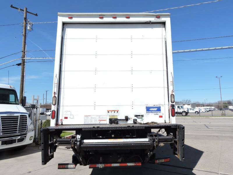 International 4300 26 FOOT BOX LIFTGATE 2015 price $59,900