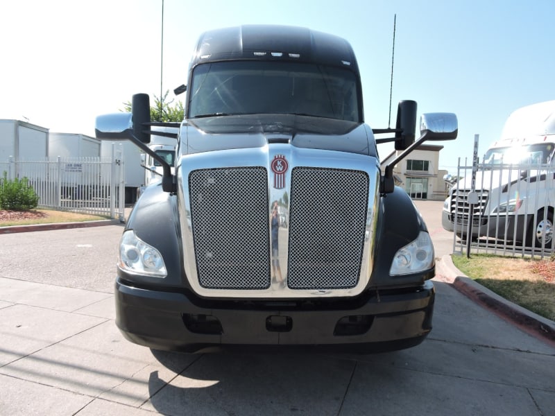 KENWORTH T680 SLEEPER  2015 price $49,900