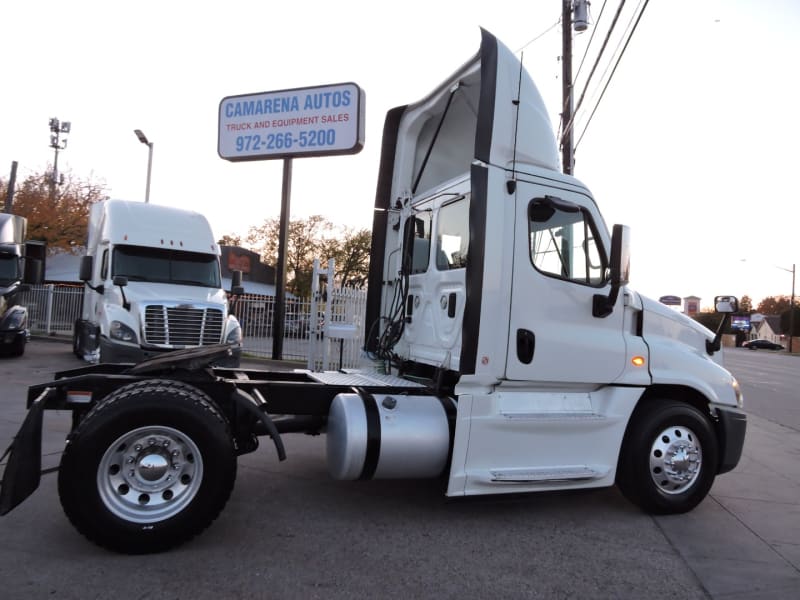 Freightliner CASCADIA DAY CAB(FCAM) 2016 price $25,900