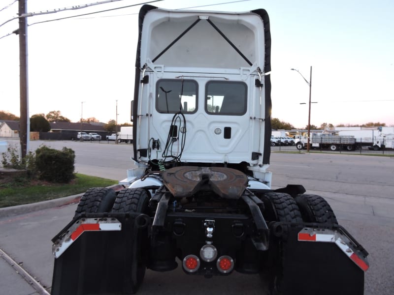 Freightliner CASCADIA DAY CAB(FCAM) 2016 price $25,900