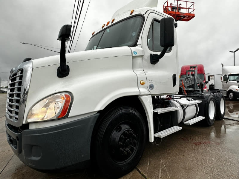 Freightliner CASCADIA DAY CAB,DOES NOT INCLUDE PRO-TOTE 2014 price $19,900