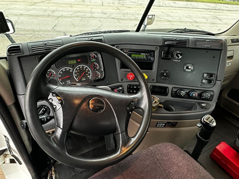 Freightliner CASCADIA DAY CAB,DOES NOT INCLUDE PRO-TOTE 2014 price $19,900