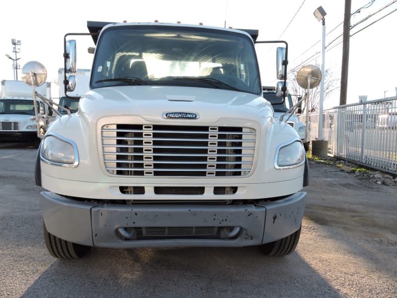 Freightliner M2 26 FOOT FLAT BED 2014 price $36,900