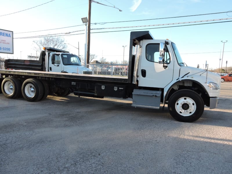 Freightliner M2 26 FOOT FLAT BED 2014 price $36,900