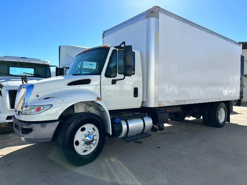 International 4300 BOX, 20 FT, 2015 price $34,900