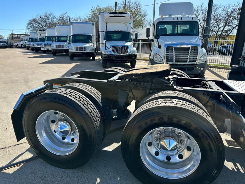 Freightliner CASCADIA SLEEPER MANUAL 2016 price $29,900