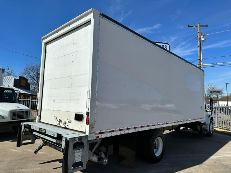 Freightliner M2 BOX TRUCK 26 FT DD5 240 HP DIESEL ENGINE 2019 price $55,900