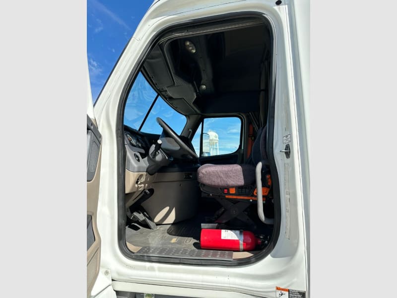 Freightliner CASCADIA SLEEPER 2015 price $34,900