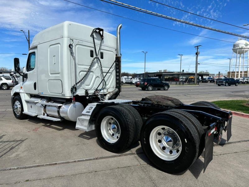 Freightliner CASCADIA SLEEPER 2015 price $34,900